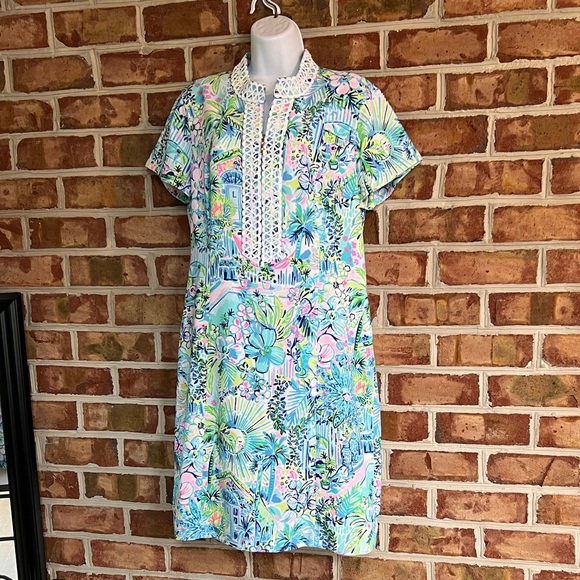 Lilly Pulitzer Adrena Stretch Shift Dress in Lilly’s House Print - Picture 1 of 12